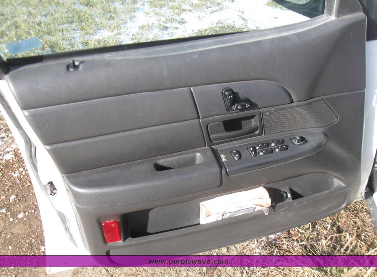 image for item 5451 2003 Ford Crown Victoria Police Interceptor