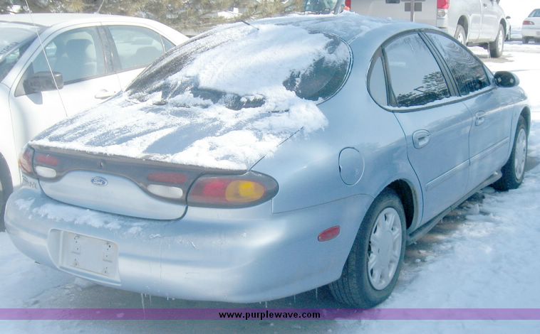 image for item 5464 1997 Ford Taurus GL