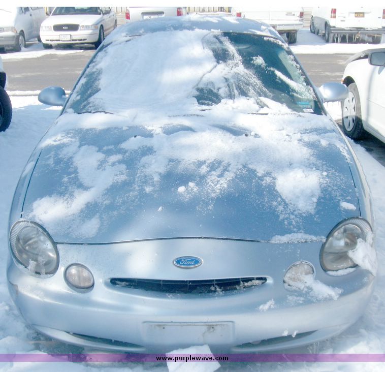 image for item 5464 1997 Ford Taurus GL