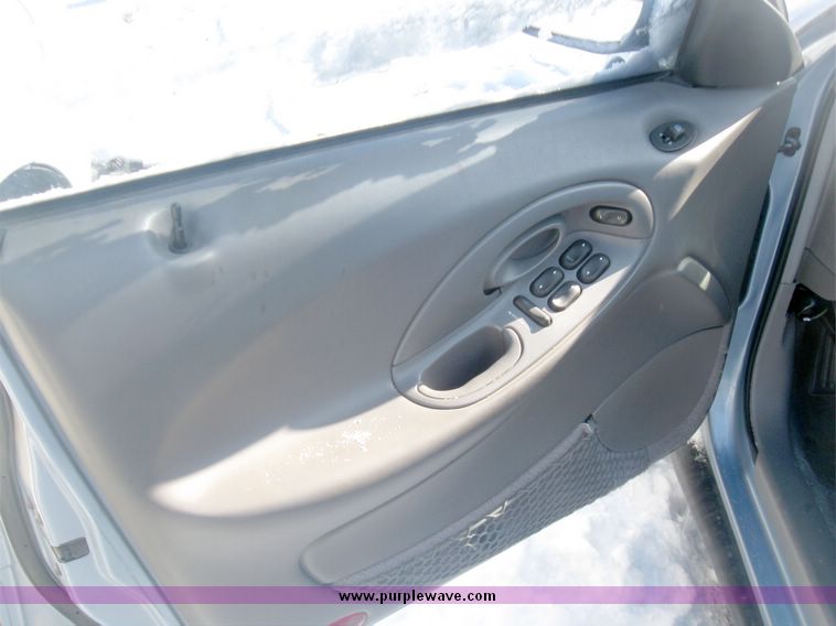 image for item 5464 1997 Ford Taurus GL