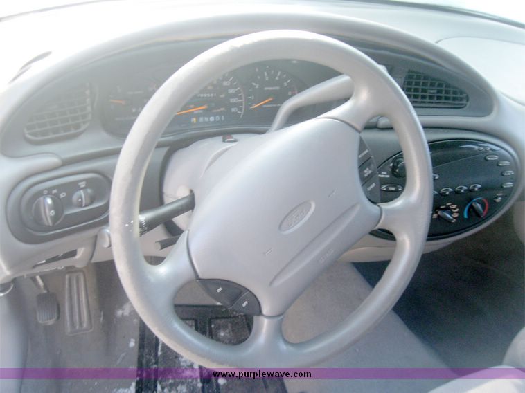 image for item 5464 1997 Ford Taurus GL