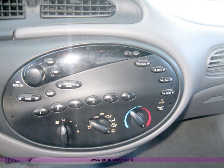 image for item 5464 1997 Ford Taurus GL