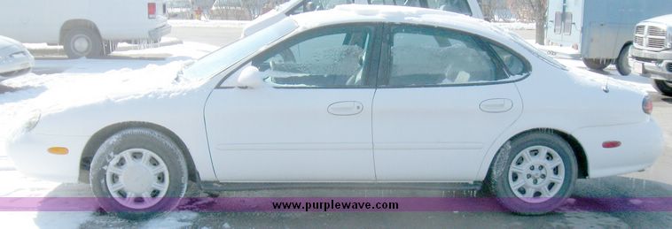image for item 5466 1998 Ford Taurus
