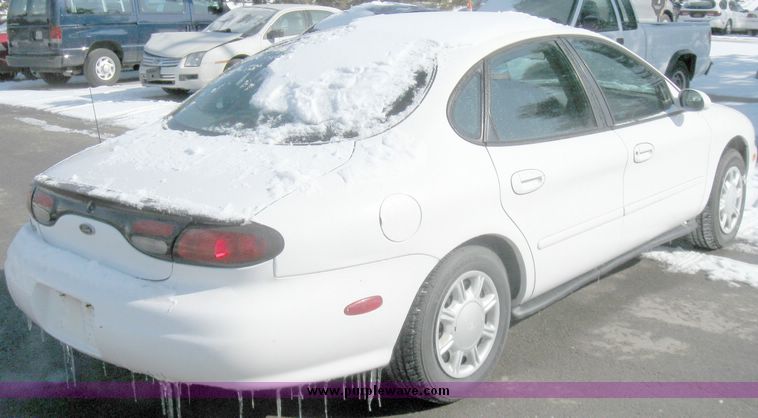 image for item 5466 1998 Ford Taurus