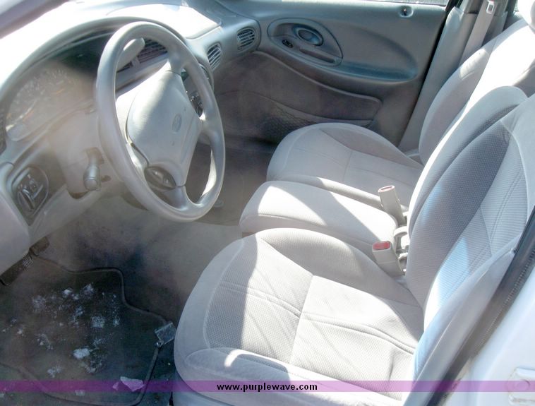 image for item 5466 1998 Ford Taurus