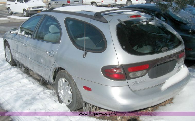 image for item 5468 1999 Ford Taurus SE station wagon