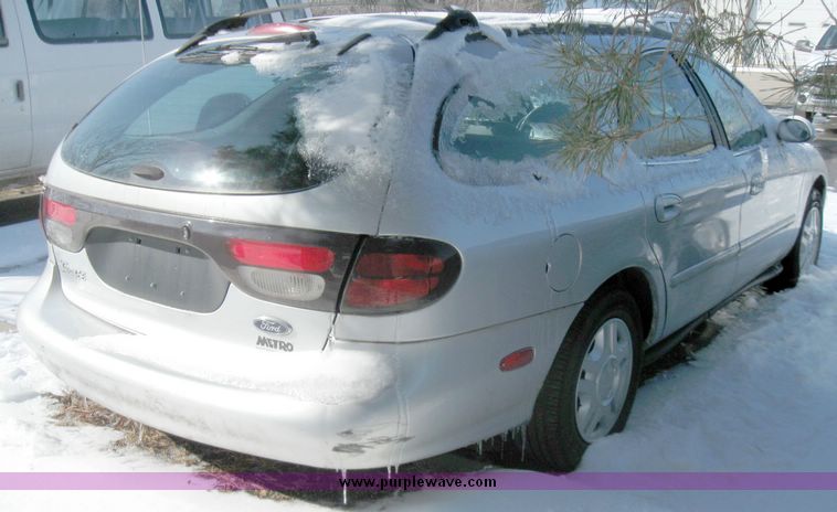 image for item 5468 1999 Ford Taurus SE station wagon