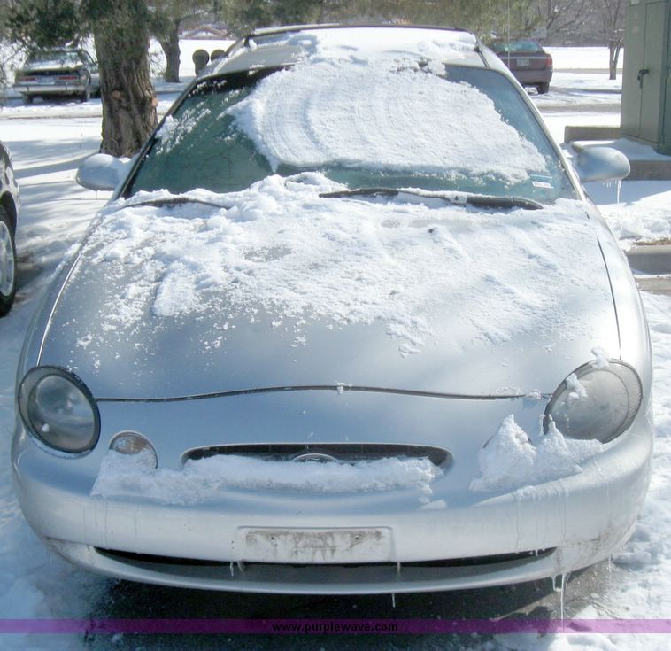 image for item 5468 1999 Ford Taurus SE station wagon