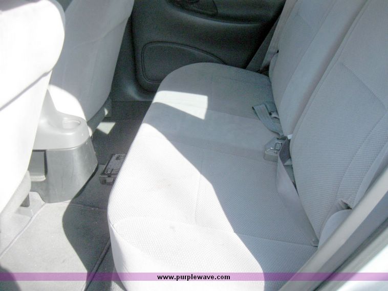 image for item 5468 1999 Ford Taurus SE station wagon