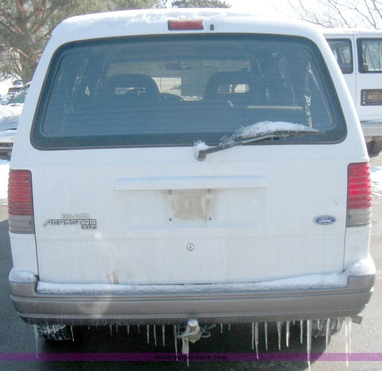image for item 5469 1997 Ford Aerostar
