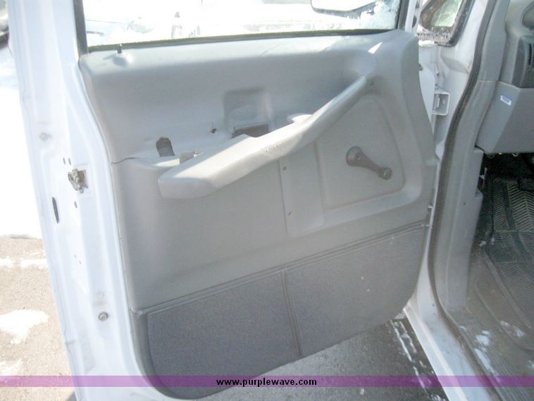 image for item 5469 1997 Ford Aerostar