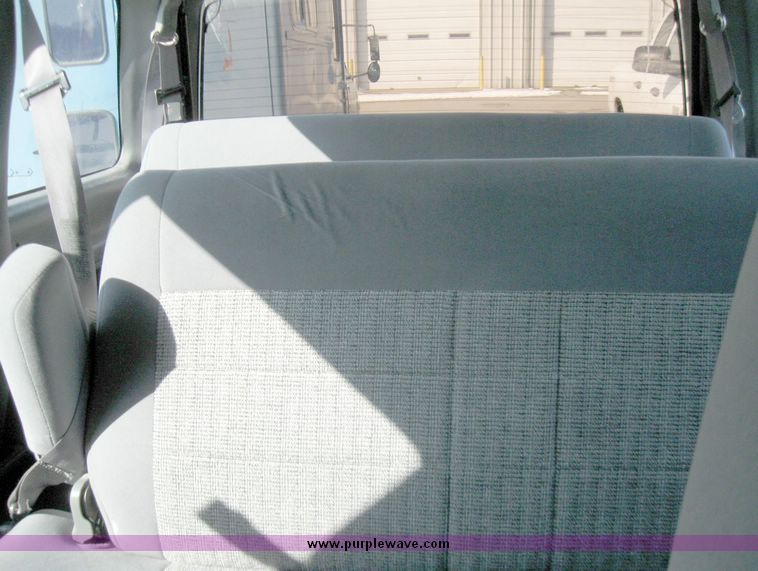 image for item 5469 1997 Ford Aerostar