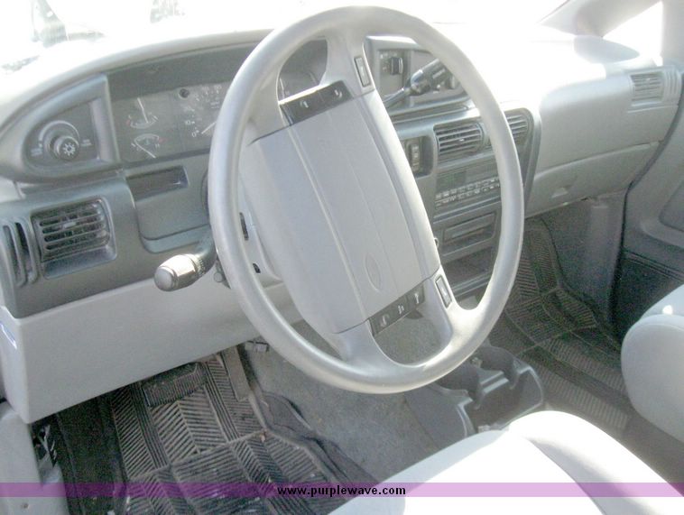 image for item 5469 1997 Ford Aerostar