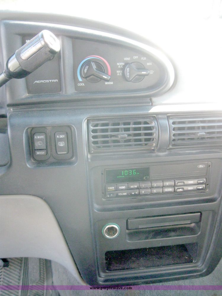 image for item 5469 1997 Ford Aerostar