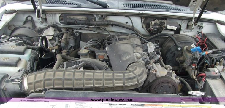 image for item 6652 2000 Ford Explorer XL