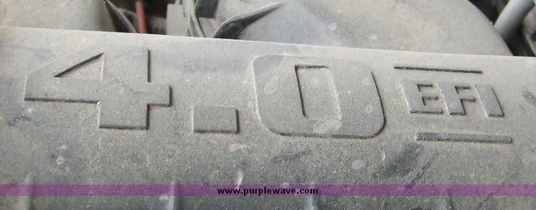 image for item 6652 2000 Ford Explorer XL