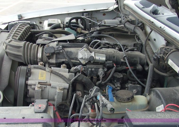 image for item 6652 2000 Ford Explorer XL