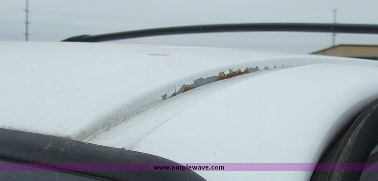 image for item 6652 2000 Ford Explorer XL