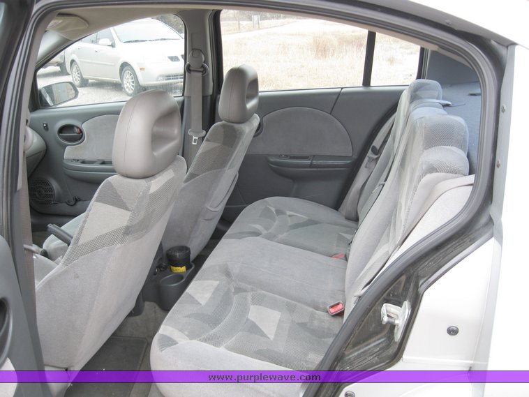 image for item 8200 2003 Saturn Ion