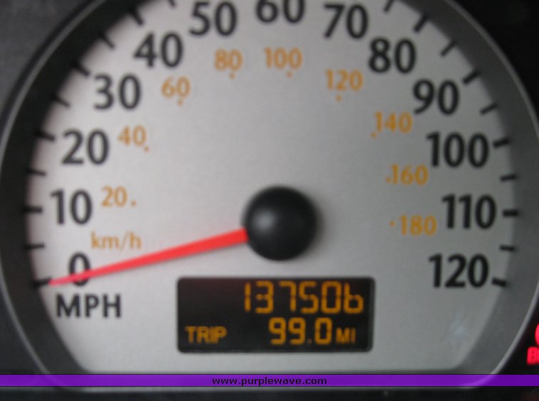 image for item 8200 2003 Saturn Ion