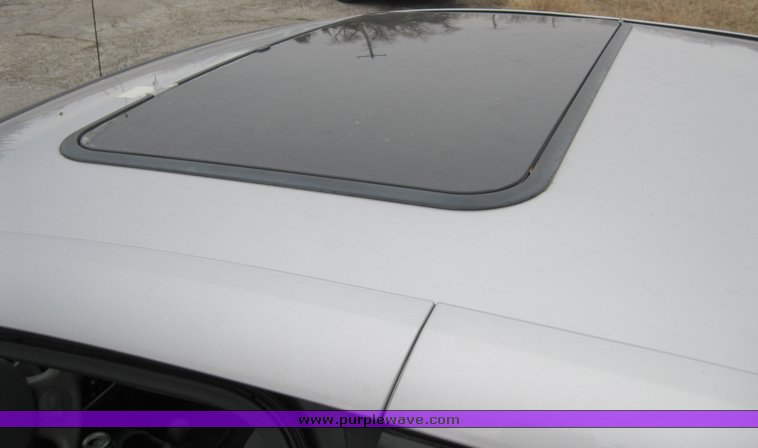 image for item 8200 2003 Saturn Ion