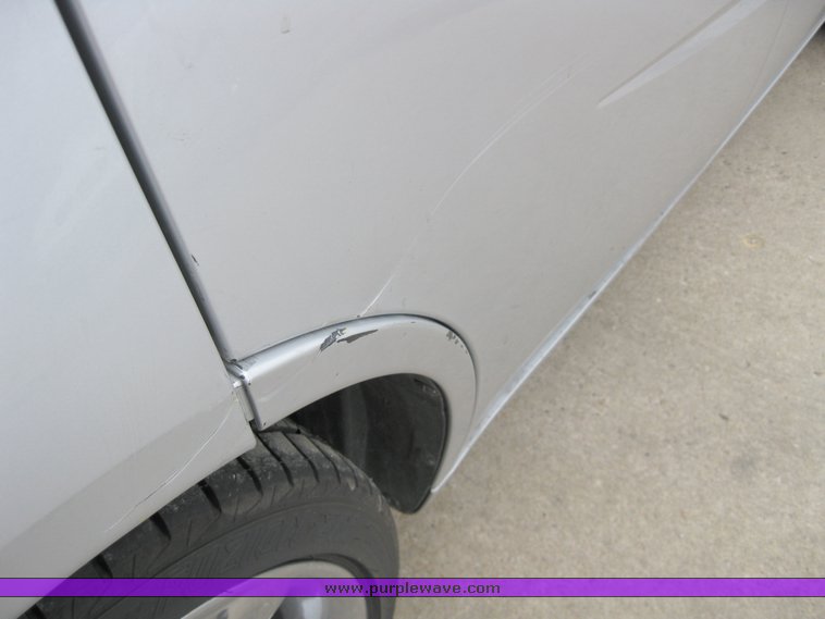 image for item 8200 2003 Saturn Ion