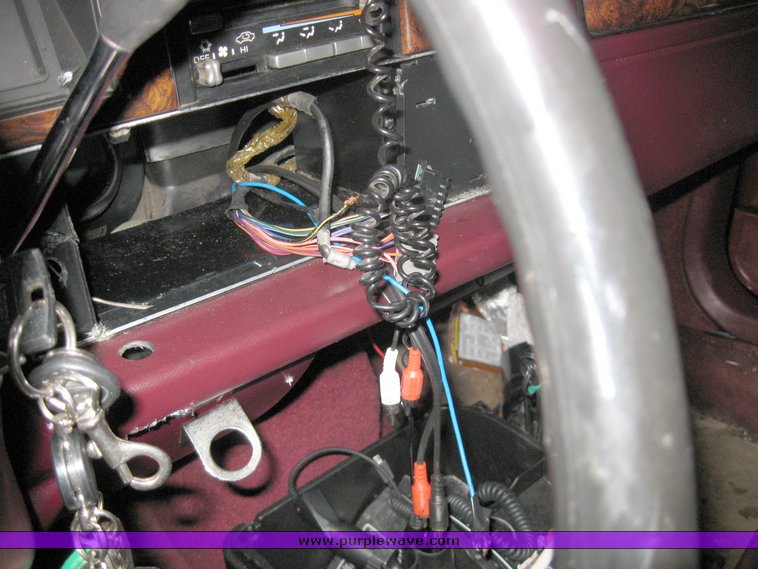 image for item 8201 1991 Chrysler New Yorker