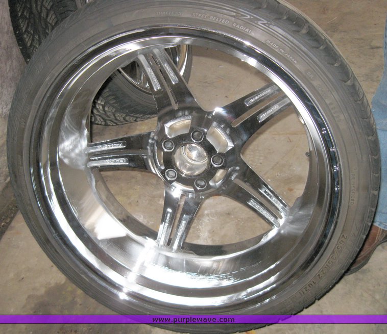 image for item 8204 (4) 265-35R22 102H Falken tires on Incubus rims
