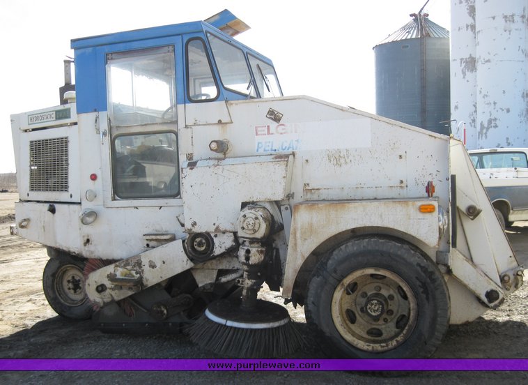 image for item 8432 1968 Elgin Model S street sweeper