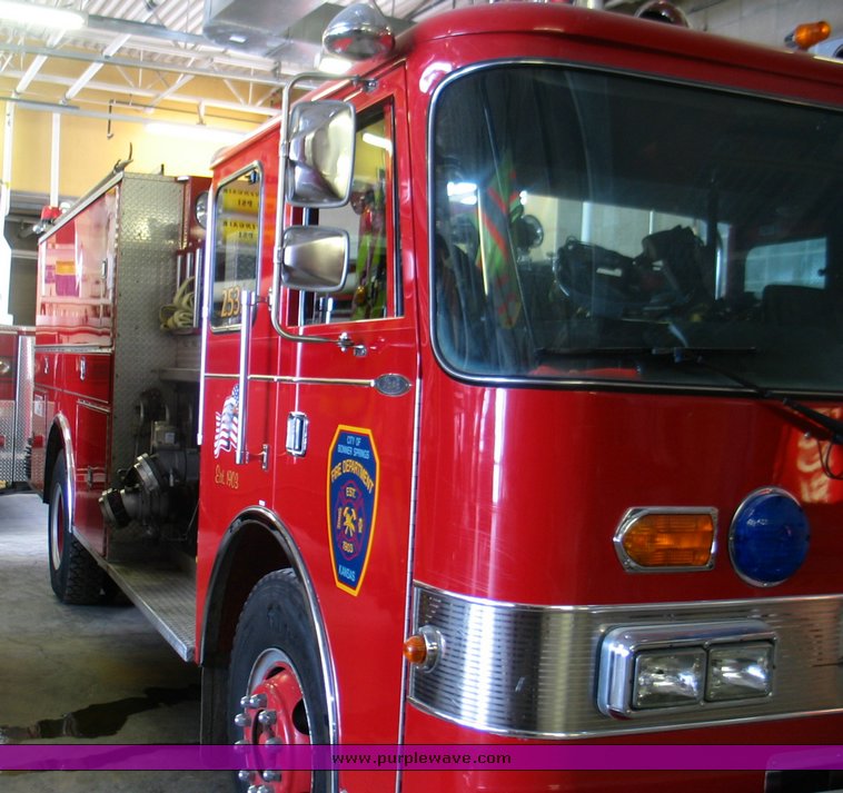 image for item 9000 1985 Pierce Dash pumper/tanker fire truck