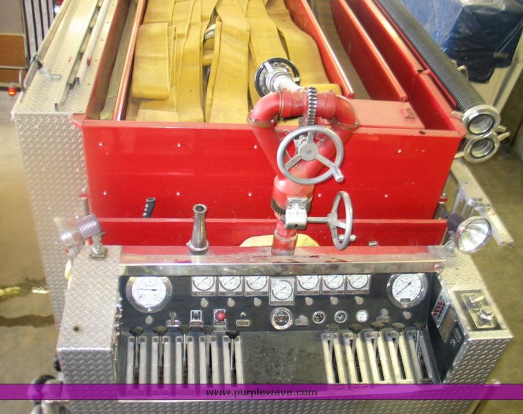 image for item 9000 1985 Pierce Dash pumper/tanker fire truck