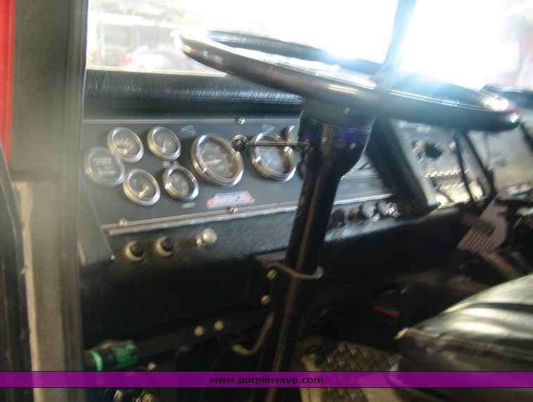 image for item 9000 1985 Pierce Dash pumper/tanker fire truck