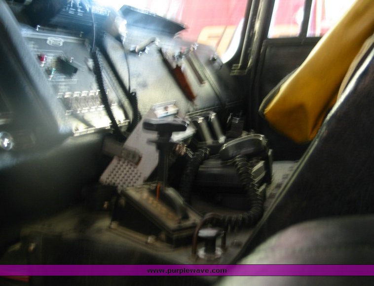 image for item 9000 1985 Pierce Dash pumper/tanker fire truck