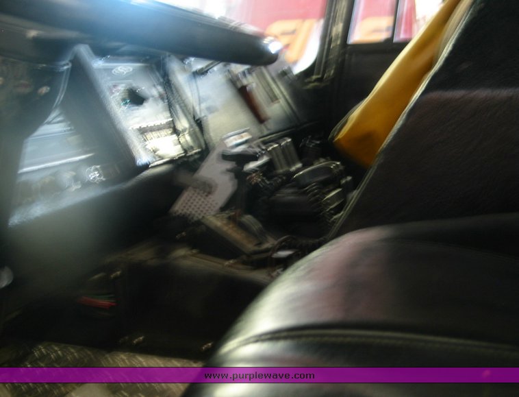 image for item 9000 1985 Pierce Dash pumper/tanker fire truck