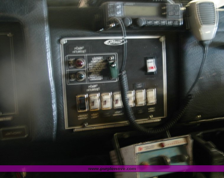 image for item 9000 1985 Pierce Dash pumper/tanker fire truck