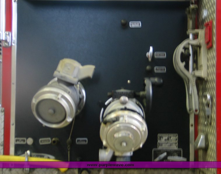 image for item 9000 1985 Pierce Dash pumper/tanker fire truck