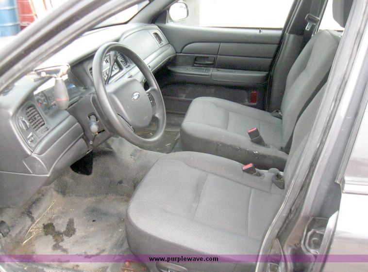 image for item 9369 2007 Ford Crown Victoria Police Interceptor