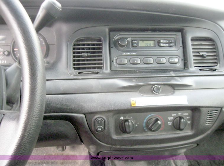 image for item 9369 2007 Ford Crown Victoria Police Interceptor