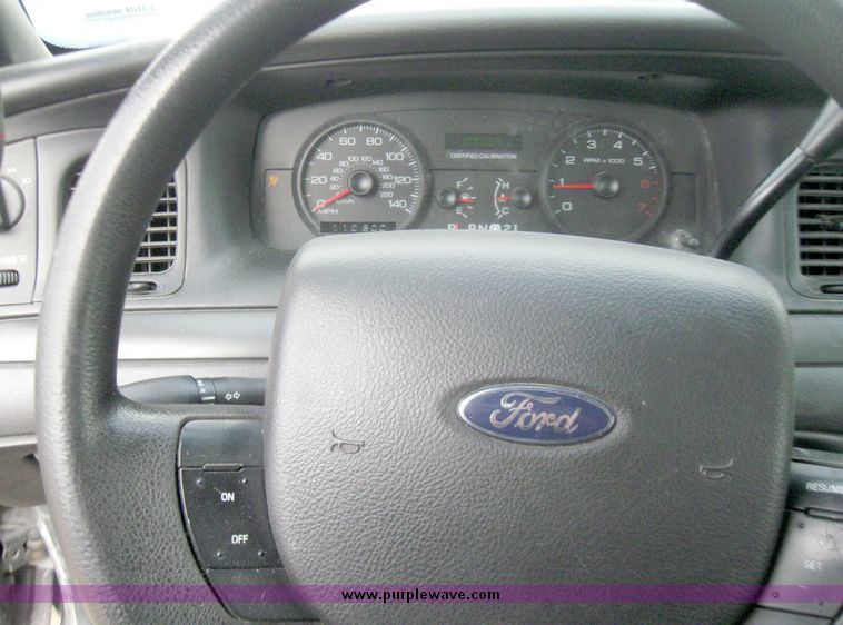 image for item 9369 2007 Ford Crown Victoria Police Interceptor