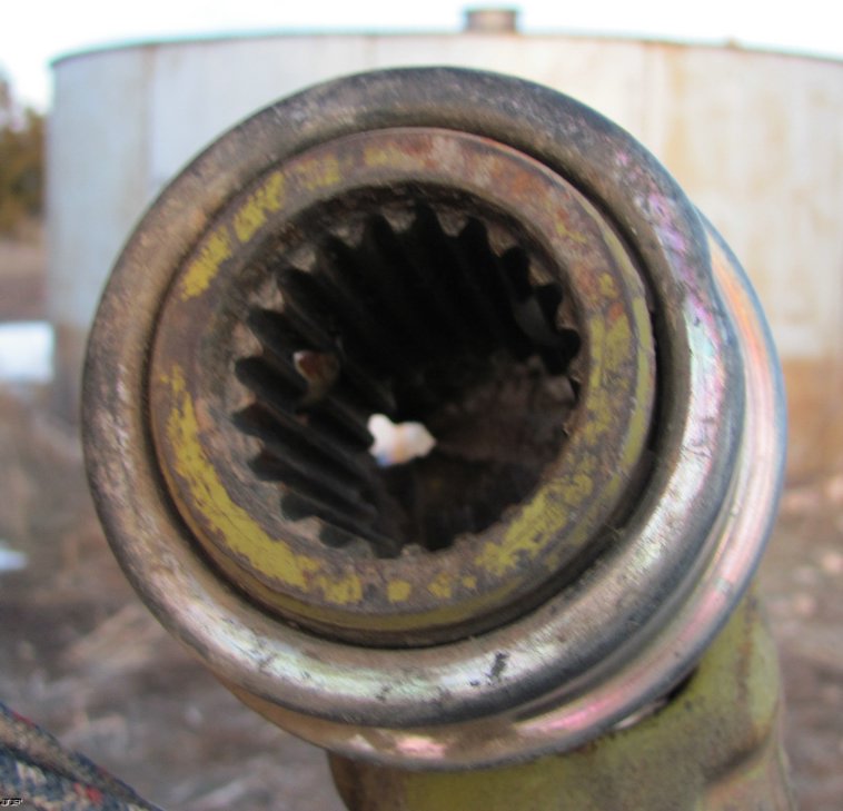 image for item 3013 Brent GC774 grain cart