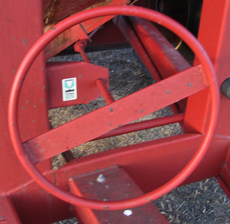 image for item 3013 Brent GC774 grain cart