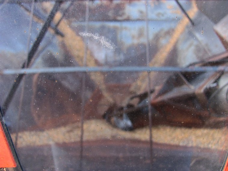 image for item 3013 Brent GC774 grain cart