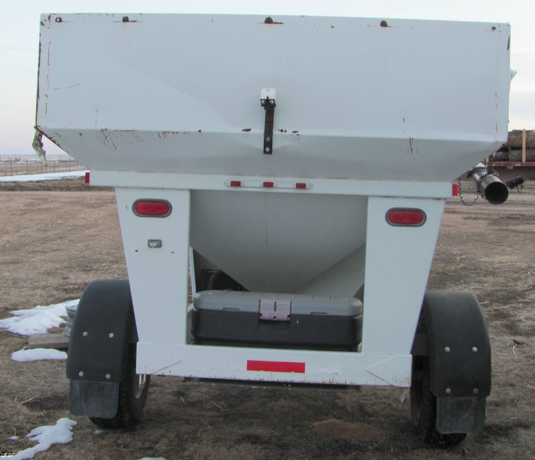 image for item 3016 Parker 1555 seed tender