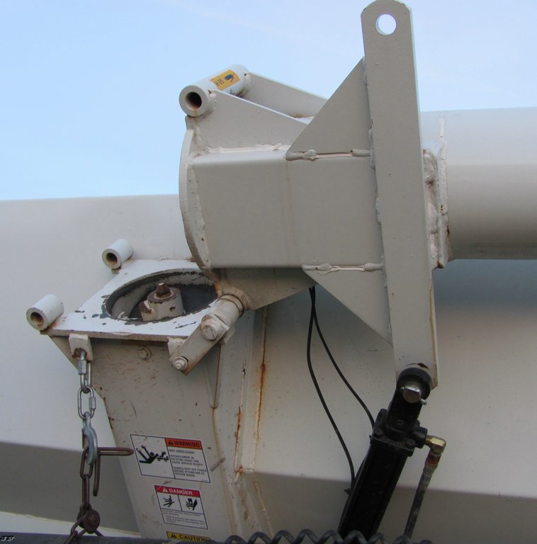 image for item 3016 Parker 1555 seed tender