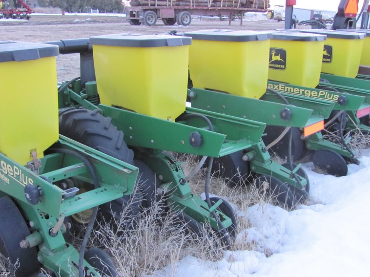image for item 3018 John Deere 1710 MaxEmergePlus vacumeter planter