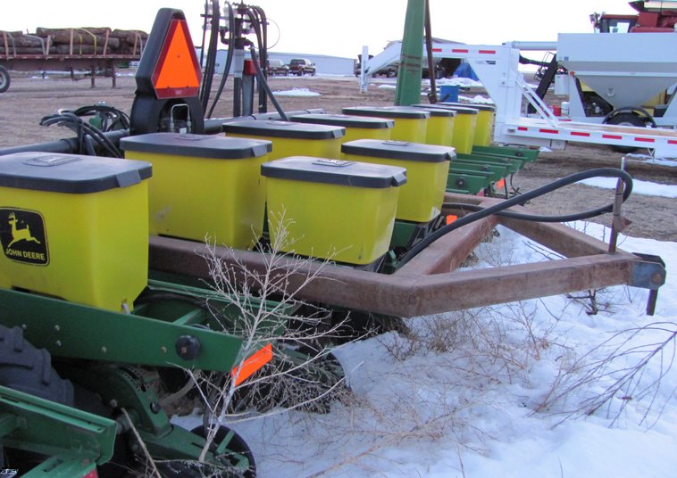 image for item 3018 John Deere 1710 MaxEmergePlus vacumeter planter