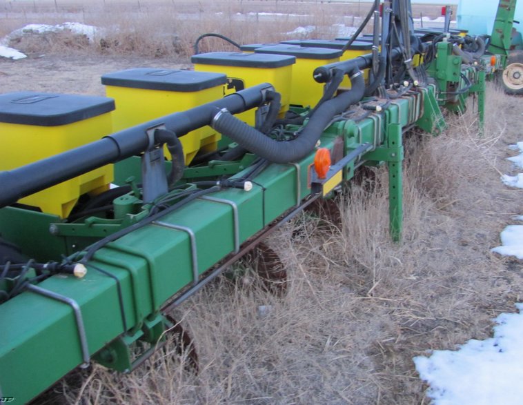 image for item 3018 John Deere 1710 MaxEmergePlus vacumeter planter