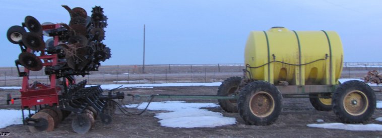 image for item 3019 Case NTX5310 DMI strip till tool bar with nurse tank