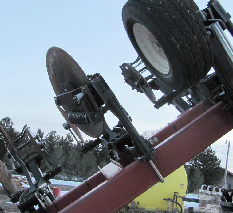 image for item 3019 Case NTX5310 DMI strip till tool bar with nurse tank