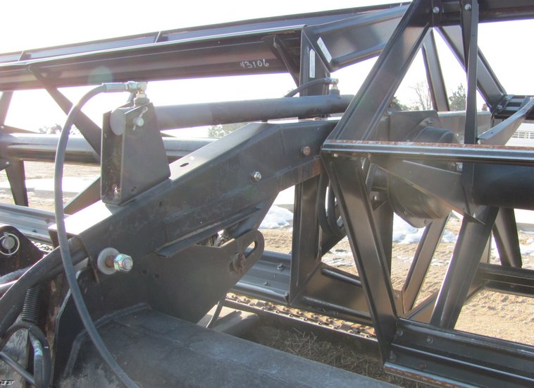 image for item 3021 1998 Mac Don 962 draper platform